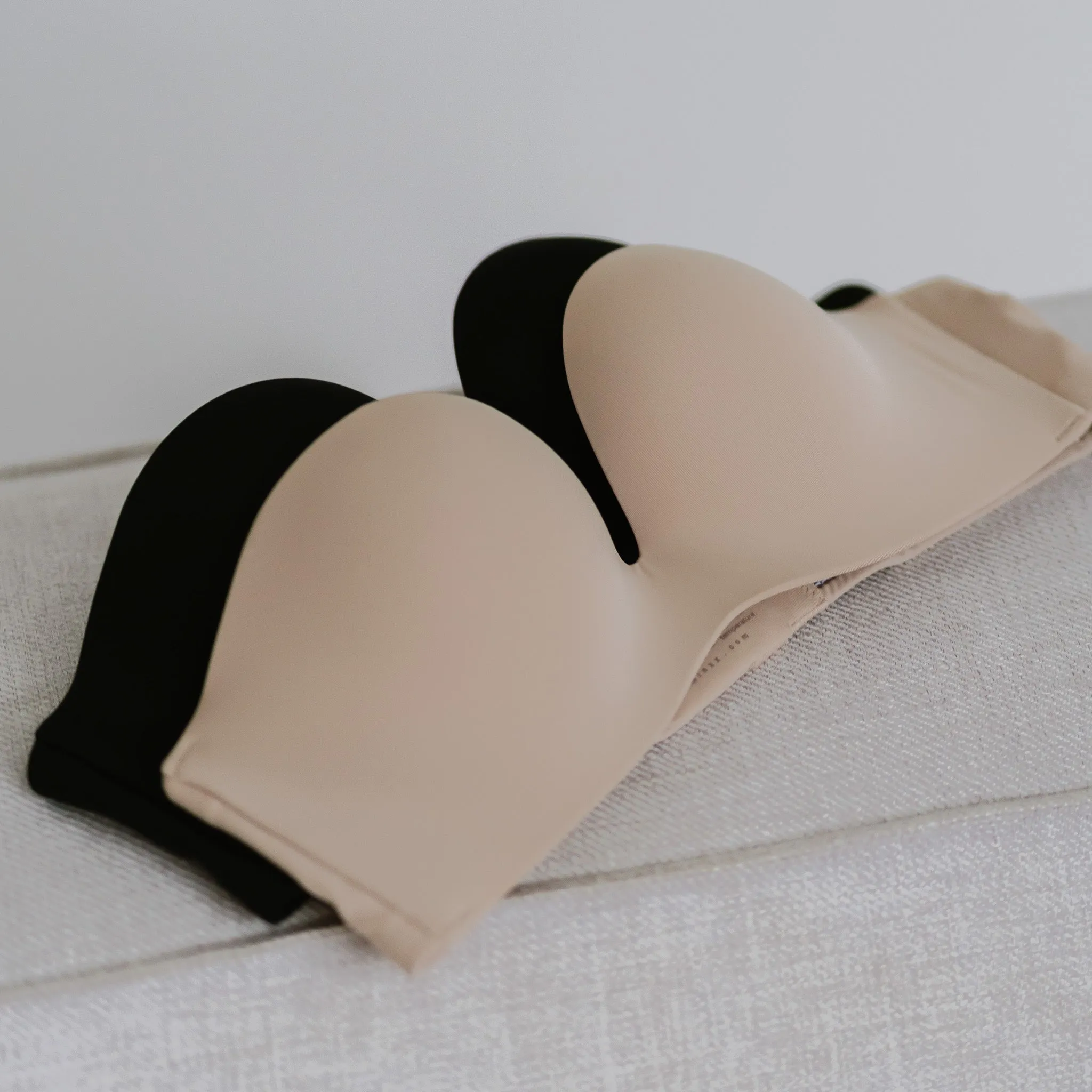 247 Seamless! 100% Non-Slip Strapless Wireless Bra in Almond Nude