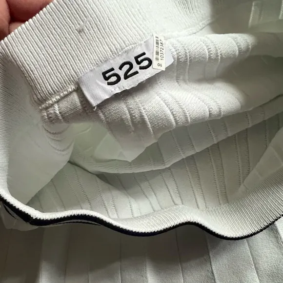 525 Larissa Pleated Tennis Skirt in beach white multi