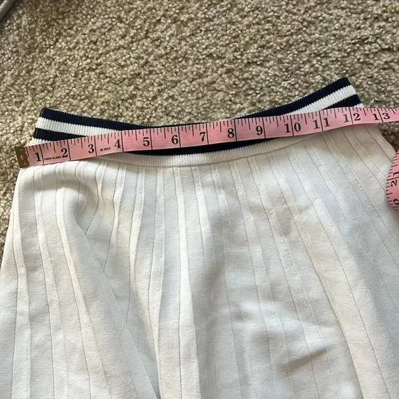 525 Larissa Pleated Tennis Skirt in beach white multi