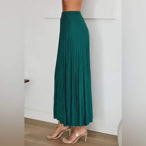 (7000-GLD) ELASTIC WAISTBAND SHIMMER MAXI PLEATED SKIRT