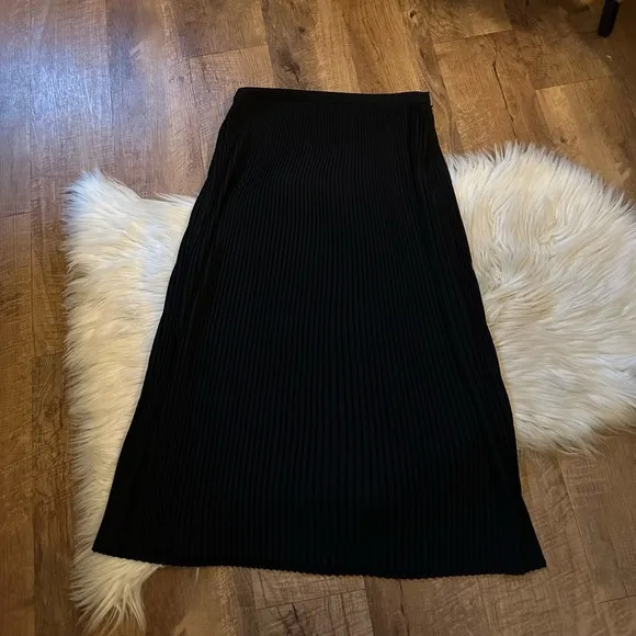 &amp; OTHER STORIES Pleated Crepe Midi Skirt In Black