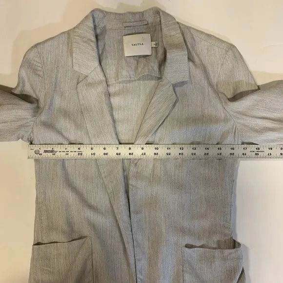 Aritzia Talula Women's Kent Oversized Open Front Blazer Size 4