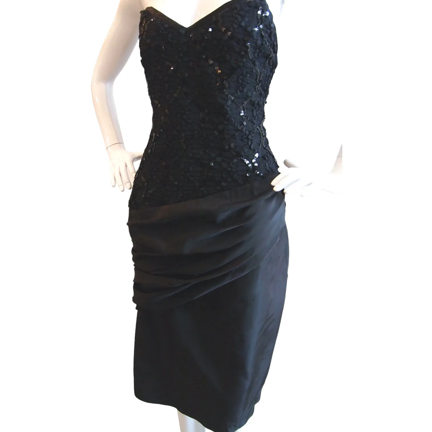 Black Bombshell Flower Sequinned Bustier Cocktail Dress