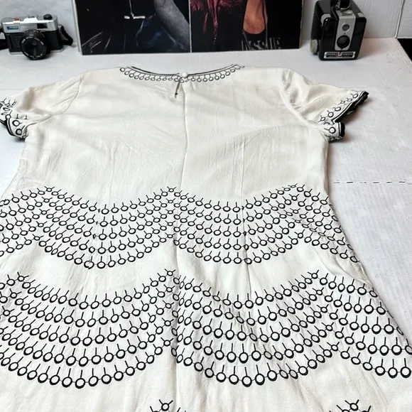 Boden shift dress with side zipper short sleeve