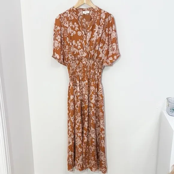 BOHME Jaslyn Floral Midi Dress, Satin, Flutter Sleeves Like New! Size Small