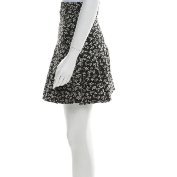 Carven Black white floral print mini pleated A-Line skirt sz 4