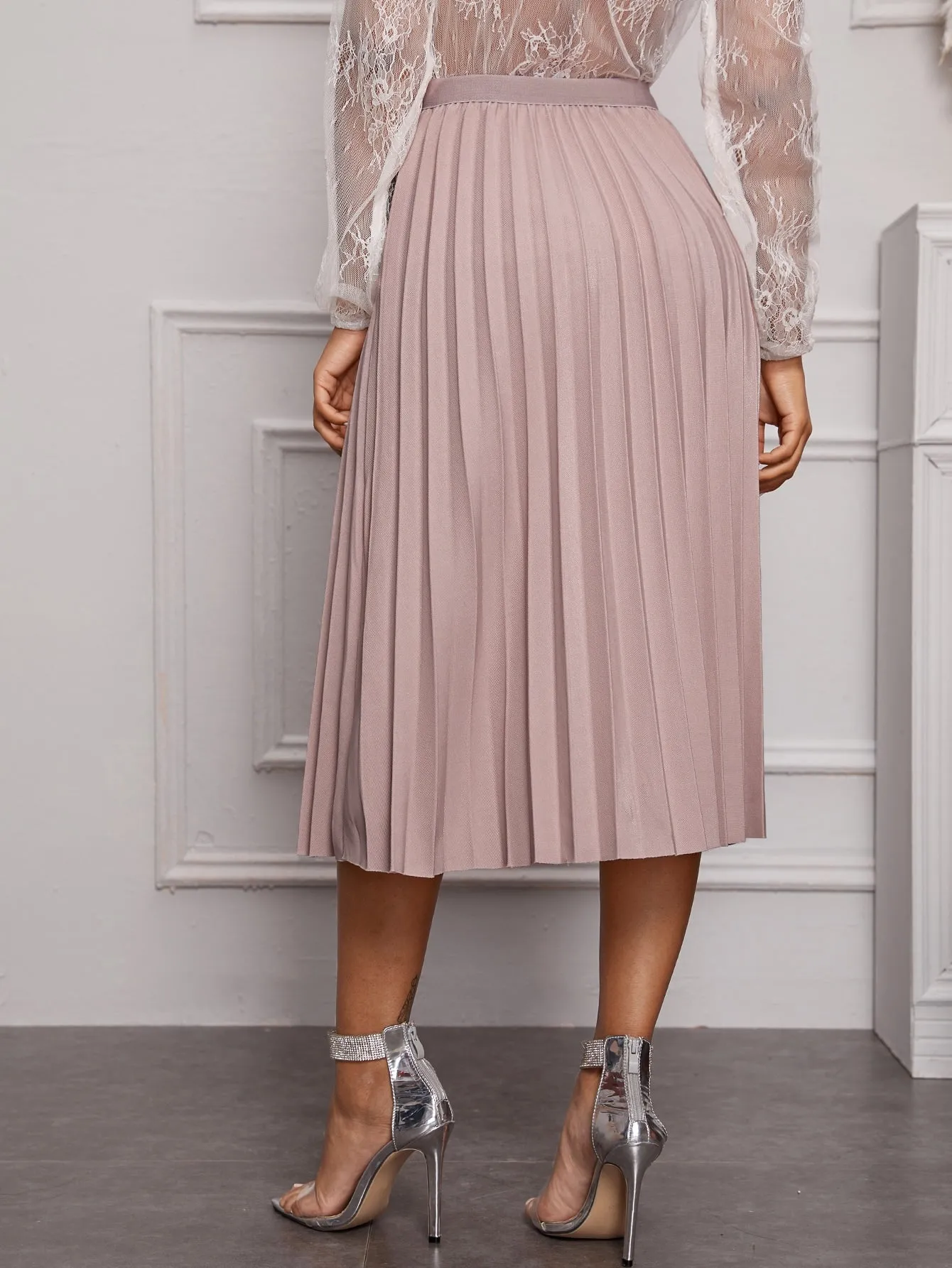 Crepe Pleated Skirt
