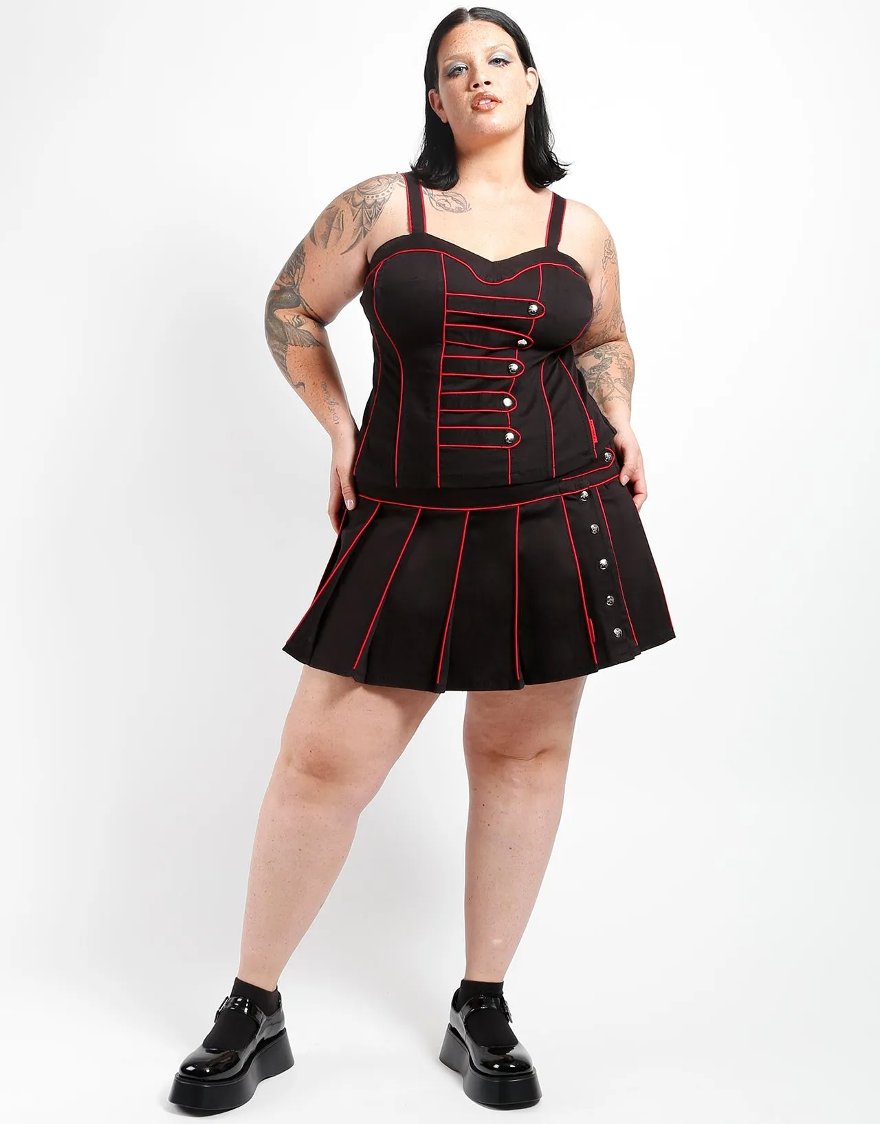 CURVE BAND PLEATED SKIRT RED