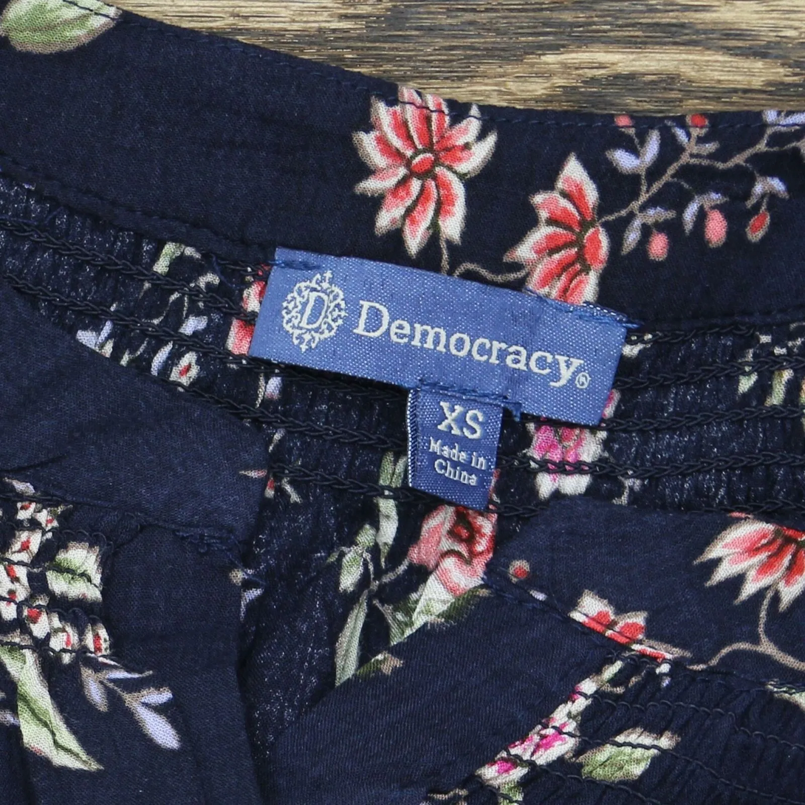 Democracy Floral Smocked Neck Tie Front Top Navy XS