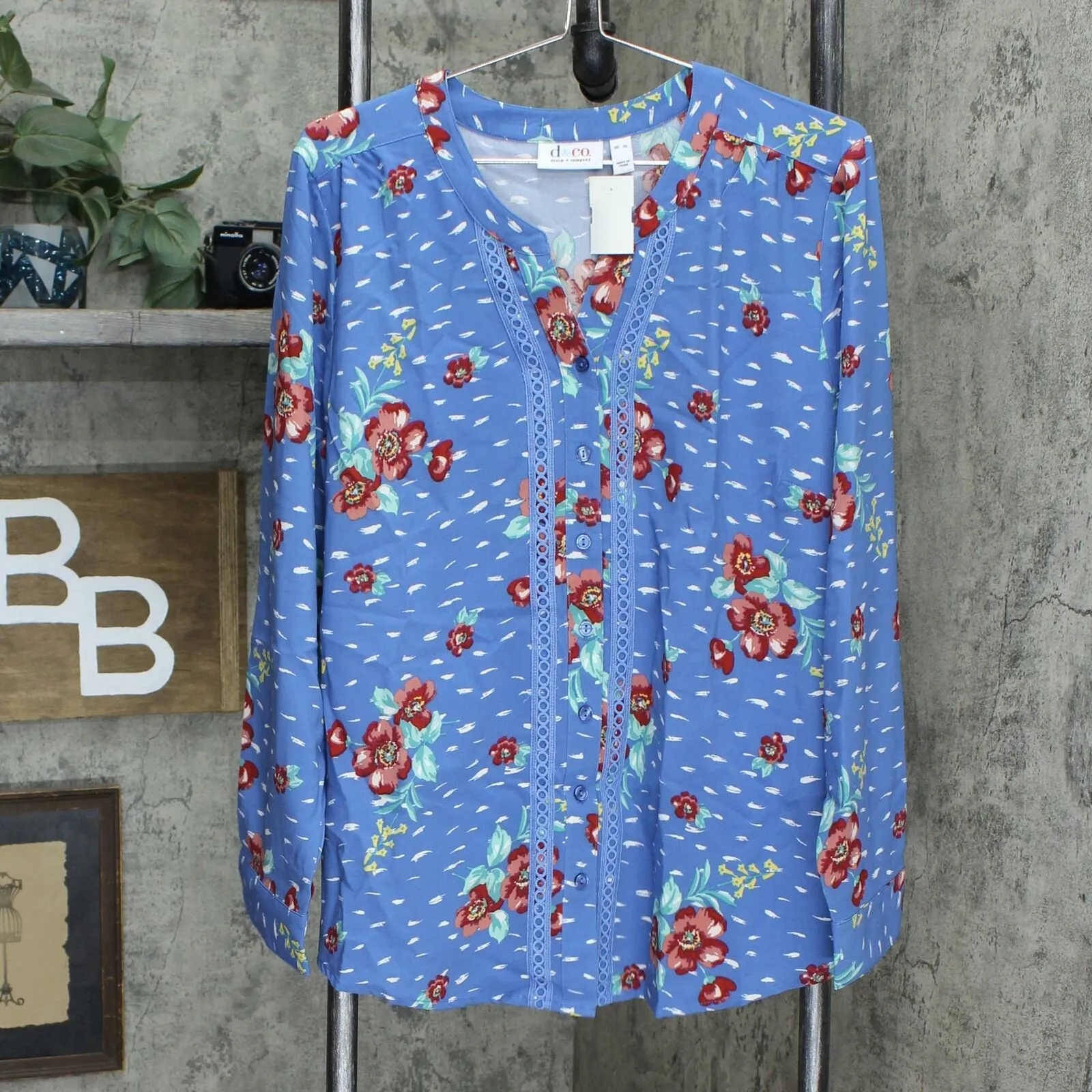 Denim & Co. Women's Floral Stretch Woven Lace Trim Y-Neck Blouse