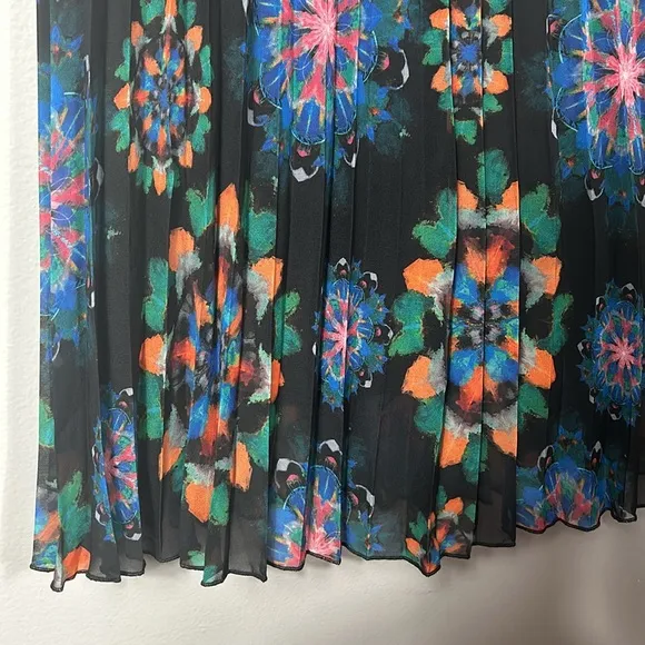 Desigual Midi Pleated chiffon Skirt Elastic Band size US 6