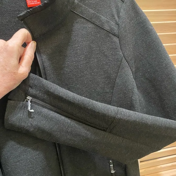 Etcetera NWT Sz 12 Dark Gray Full Zip Jacket.