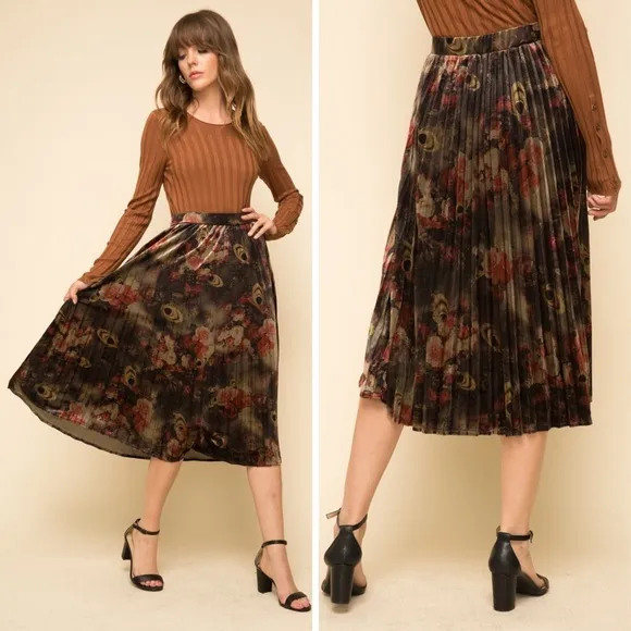 Floral Velvet Pleated Skirt