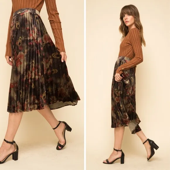 Floral Velvet Pleated Skirt