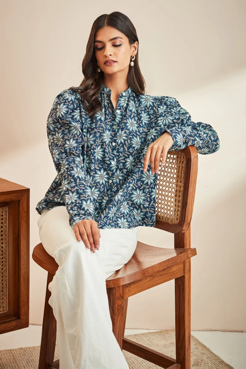 Gigot Sleeve Shirt