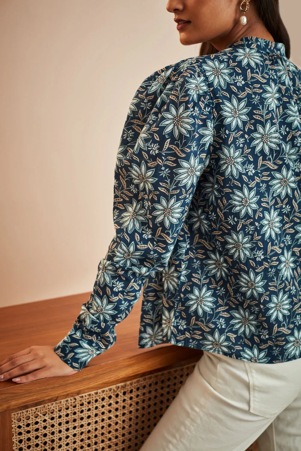 Gigot Sleeve Shirt