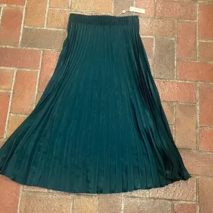 Green Emerald elastic waist Pleated Midi Skirt XS