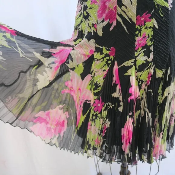J MENDEL Paris Black Floral Silk Chiffon Full Soft Pleated Skirt 6 EUC