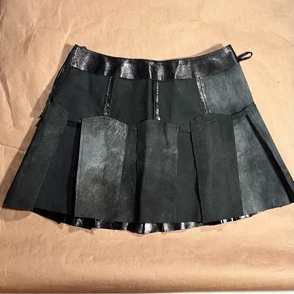 Joie 100% Leather Pleated Mini Skirt- Black- Size L