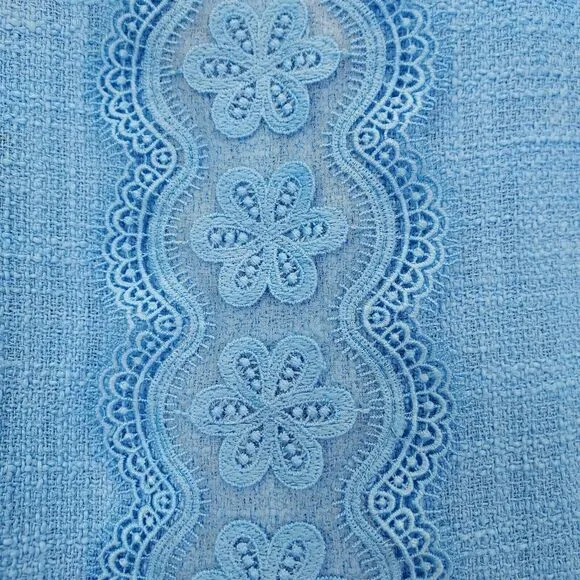KARL LAGERFELD Paris Shift Dress Sz 8 Light Blue Tweed Floral 3D Appliqué Lace
