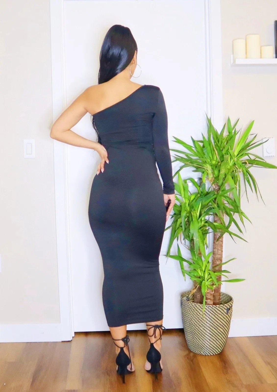 Kim One-Sleeve Skirt Set (Black)