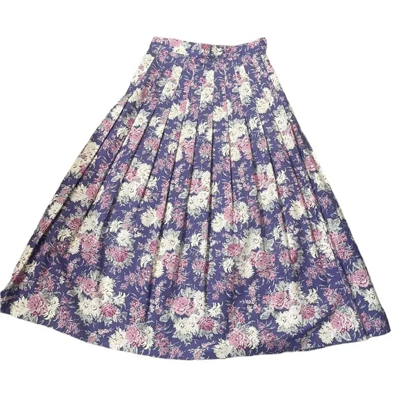 Laura Ashley Women's Purple and Pink skirt size EUR 38 USA 8