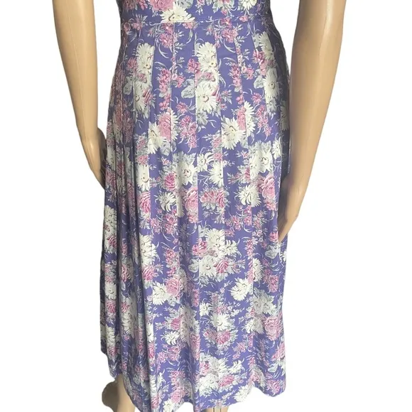 Laura Ashley Women's Purple and Pink skirt size EUR 38 USA 8
