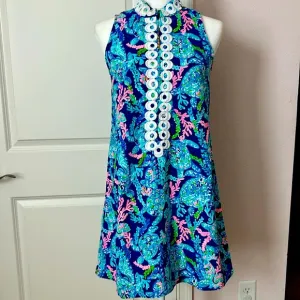 Lilly Pulitzer Sleeveless Jane Shift Dress in Corsica Blue Turtle Villa