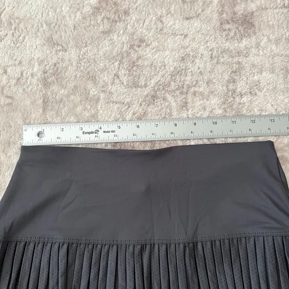 Lucky in Love Mon Amie Pleated Tier Skirt Pickleball Tennis Golf Gray Small