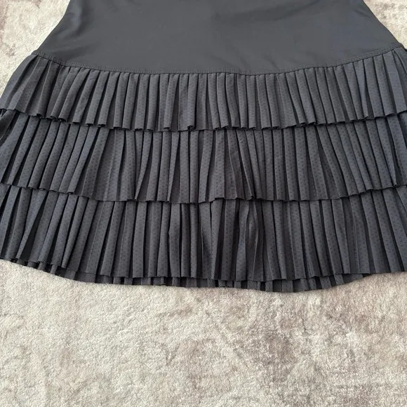 Lucky in Love Mon Amie Pleated Tier Skirt Pickleball Tennis Golf Gray Small