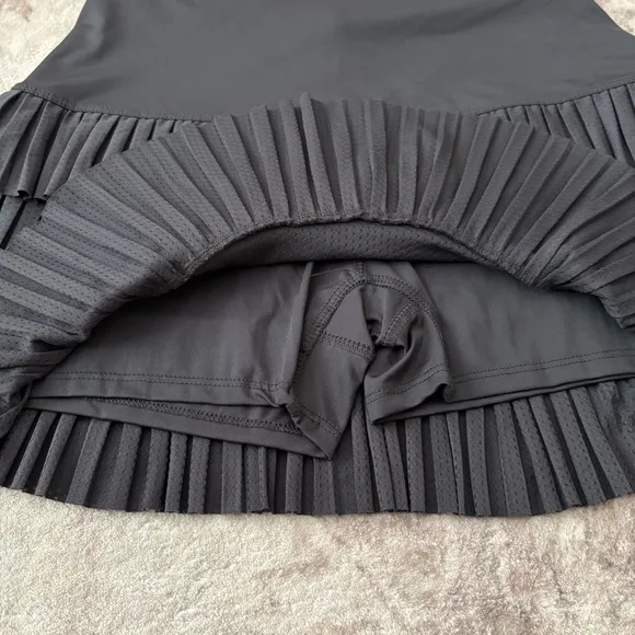 Lucky in Love Mon Amie Pleated Tier Skirt Pickleball Tennis Golf Gray Small