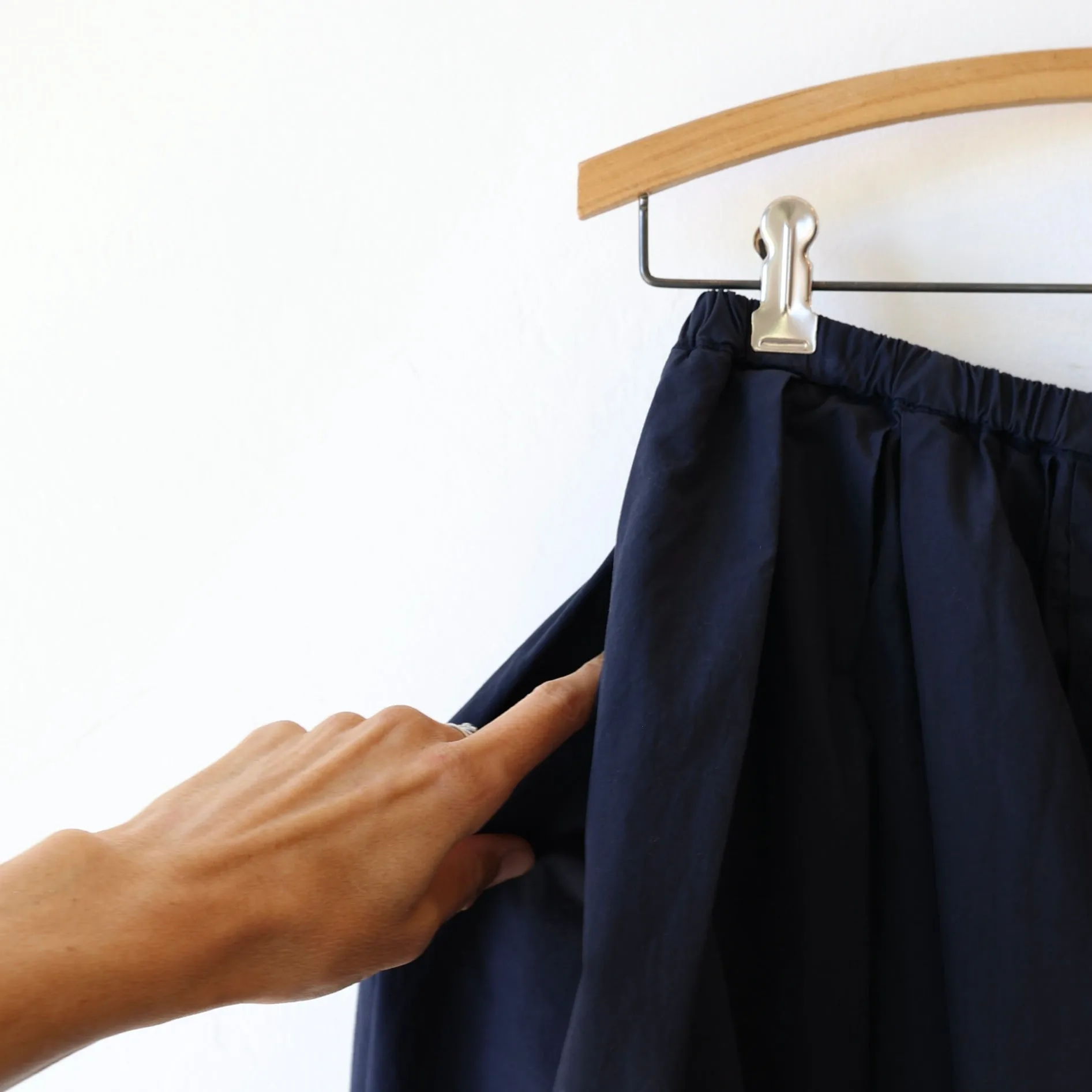 Manuelle Guibal Elastic Pleated Skirt - Navy