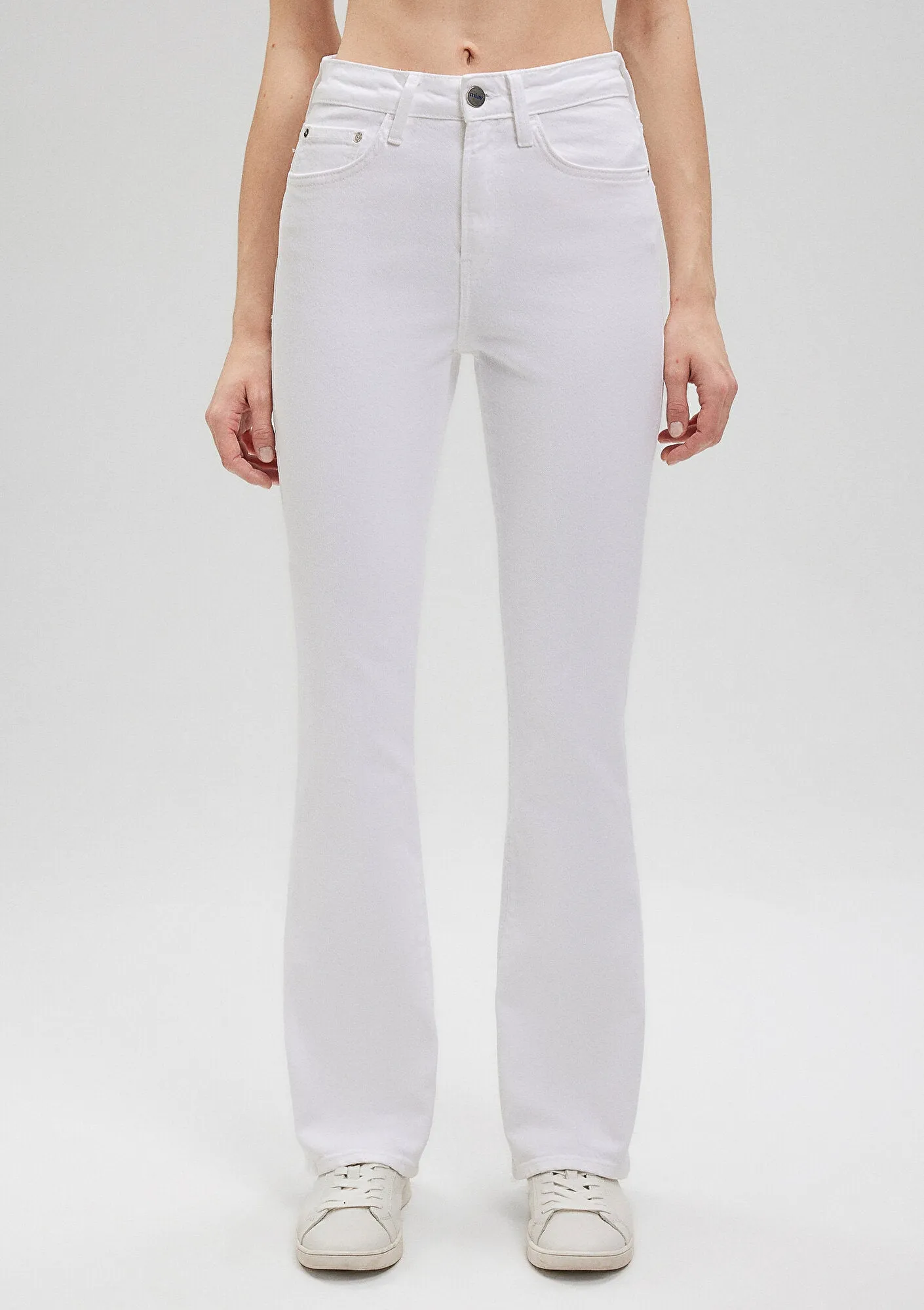 Miav White 90s Jean Pants