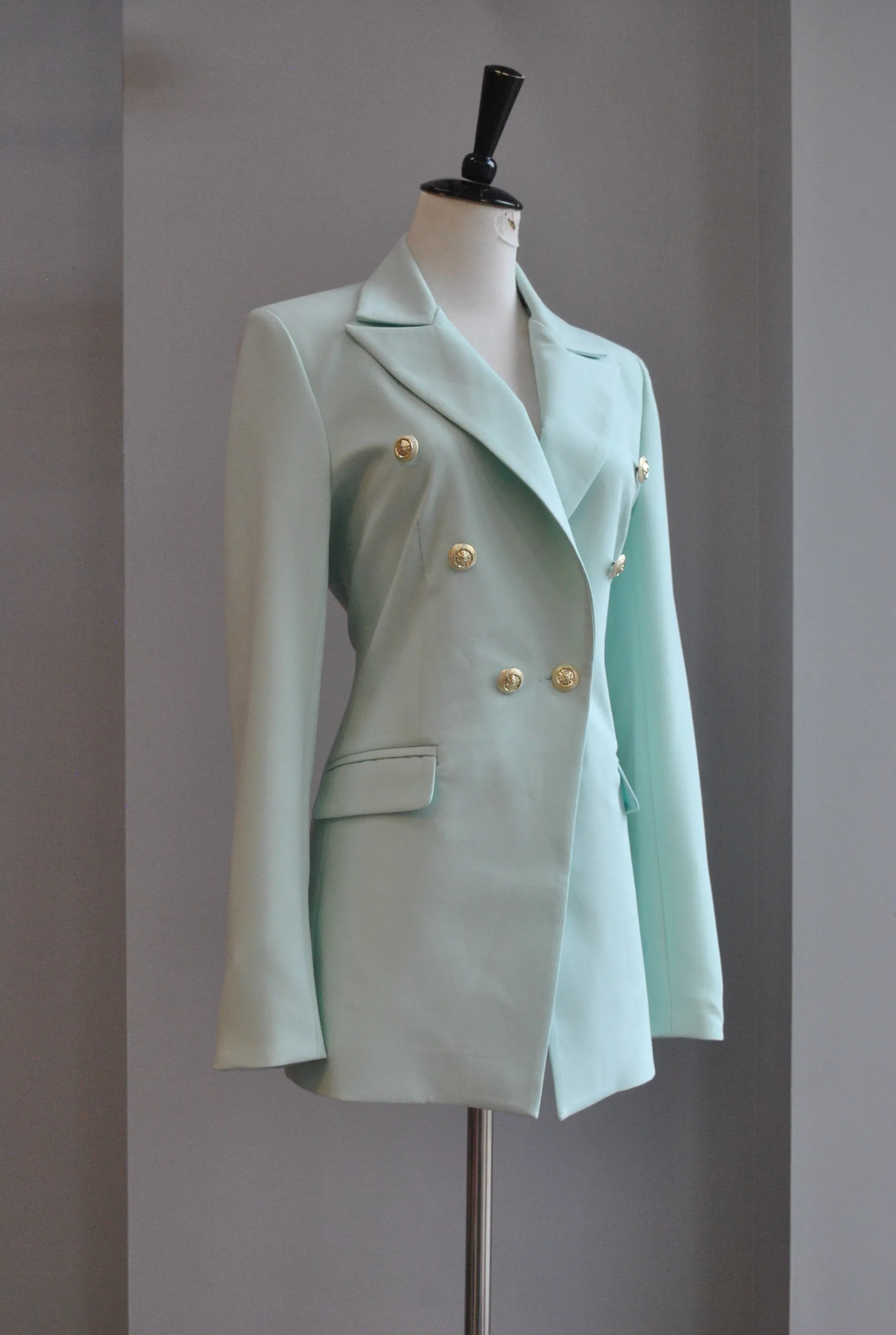 MINT DOUBLE BREASTED BLAZER