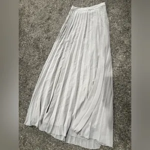 Morning Lavender Long Pleated Gray Maxi Skirt