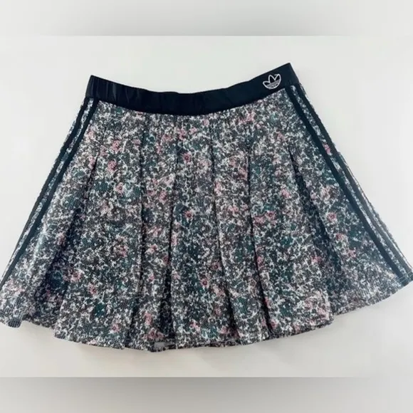 🦄NWT Adidas MIDI Pleated Multicolor 3 Strips Skirt, Size L