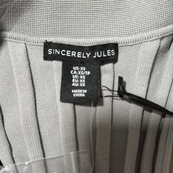 NWT SET SINCERELY JULES Effortlessly Pleated Sleeveless Sweater Vest and Skirt.