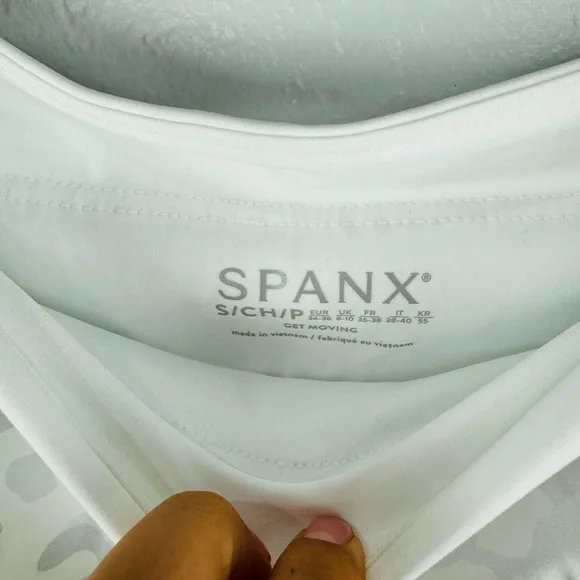 NWT SPANX Get Moving Pleated Tennis Skort Skirt in White Camo, size S