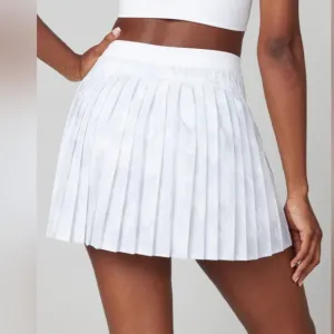 NWT SPANX Get Moving Pleated Tennis Skort Skirt in White Camo, size S