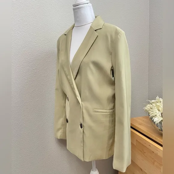 NWT Timing - Sage Oversized Blazer