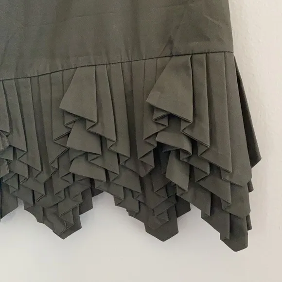 Ryu: women’s pleated ruffle skirt medium brown, M