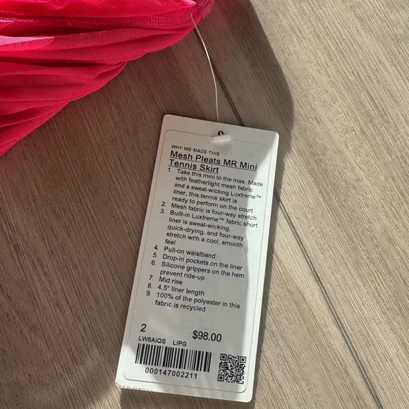 Size 2 Lululemon pleated skirt NWT