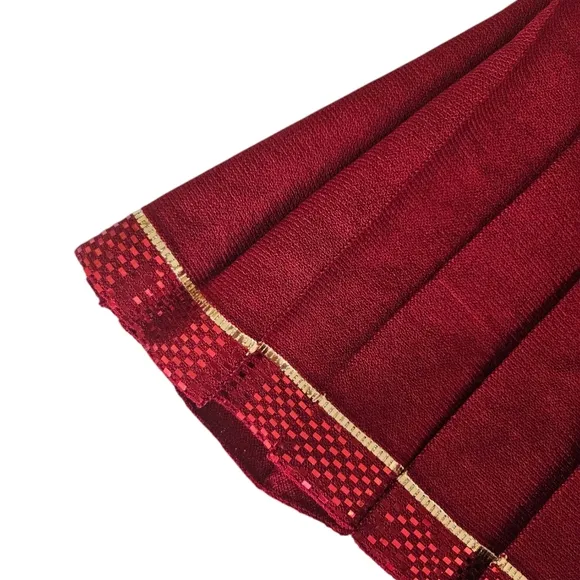 St. John Knitted Pleated Knee Length Skirt Burgundy