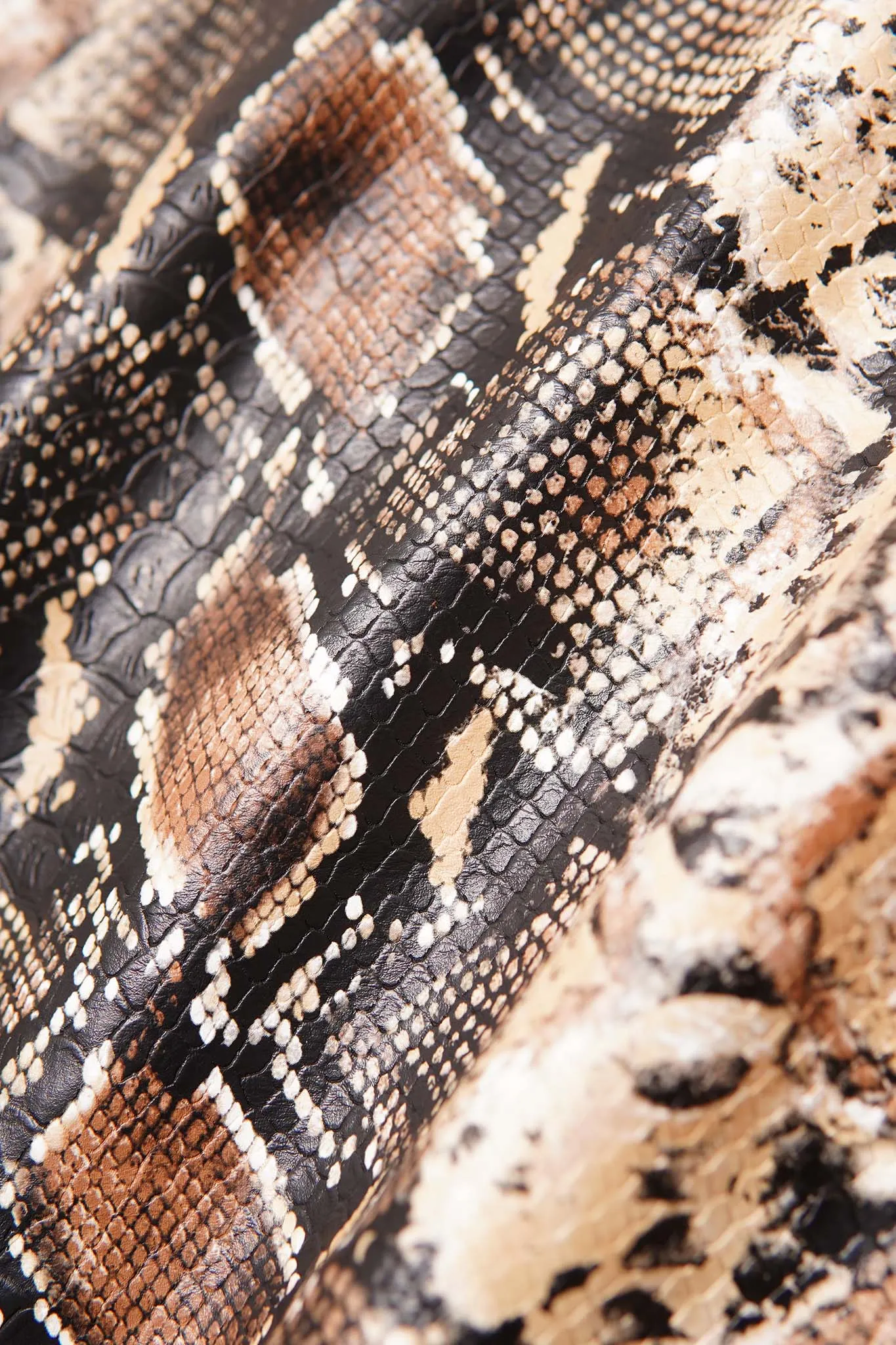 TRUCKER JACKET IN PYTHON