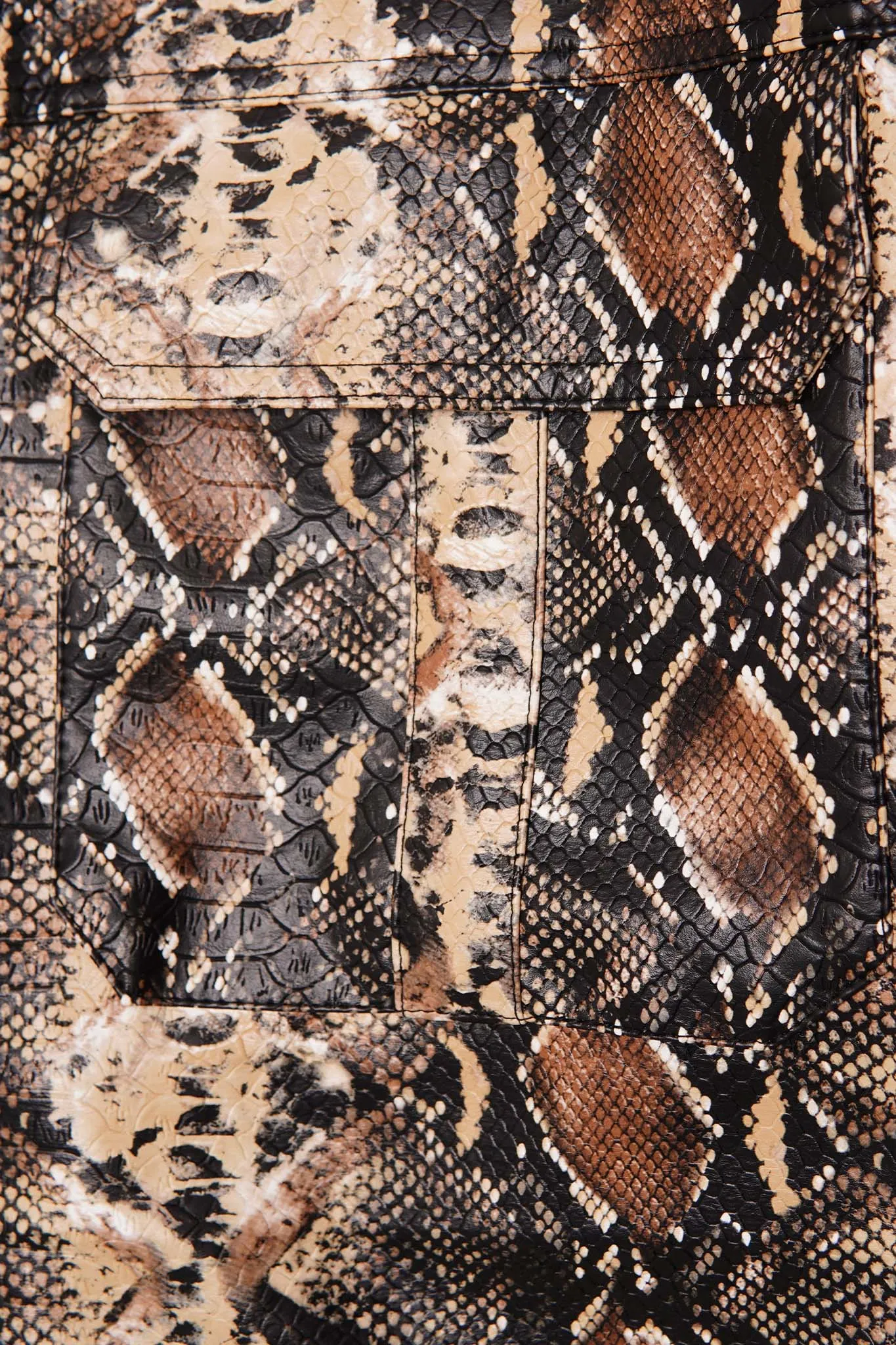 TRUCKER JACKET IN PYTHON