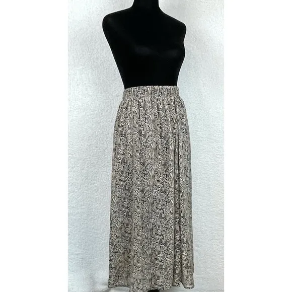 VERO MODA • Josephine Graphic Printed Midi Skirt