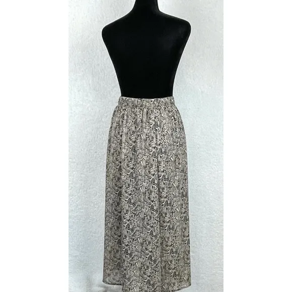 VERO MODA • Josephine Graphic Printed Midi Skirt