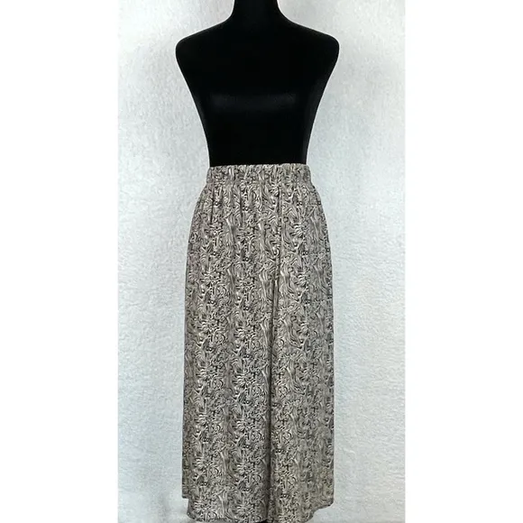 VERO MODA • Josephine Graphic Printed Midi Skirt