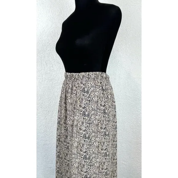 VERO MODA • Josephine Graphic Printed Midi Skirt