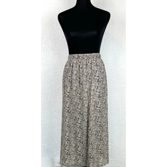 VERO MODA • Josephine Graphic Printed Midi Skirt